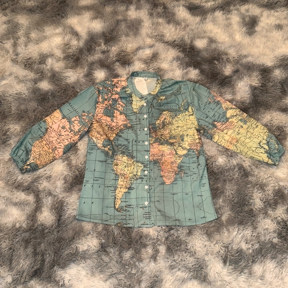 New Klynu silky feel blouse world map ladies size medium soft